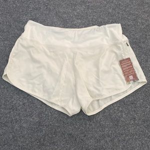 NWT Rabbit Pocket Short 2.5” inseam
